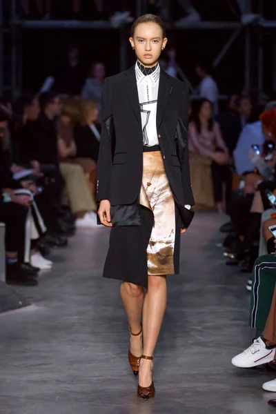 Look 92